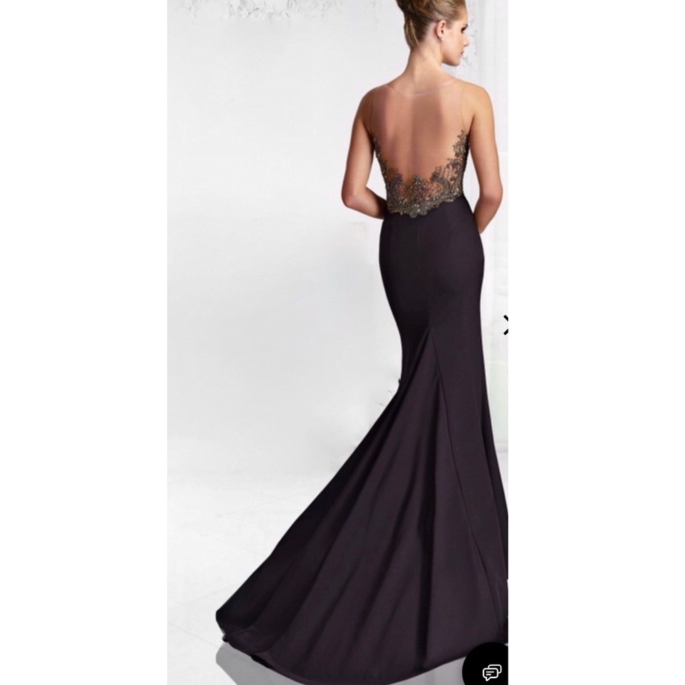 JANIQUE SIZE 4 black evening gown!
